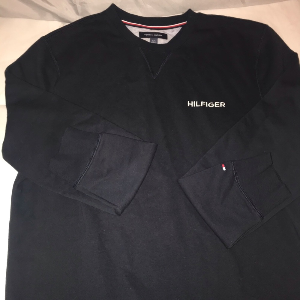 SOLD Tommy Hilfiger Navy blue sweater